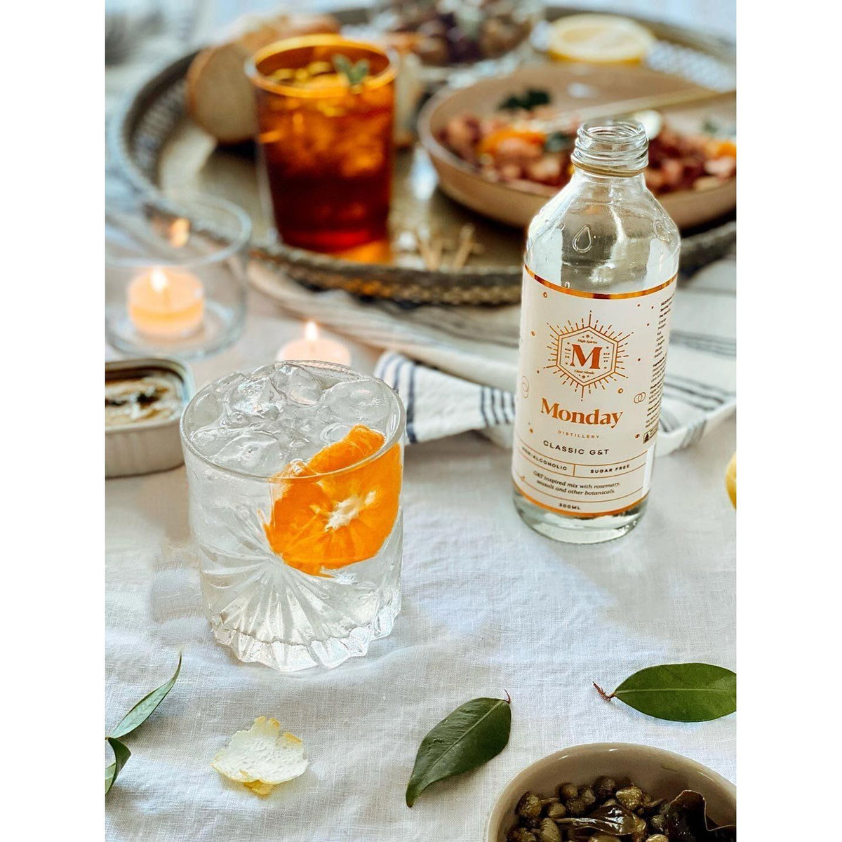 MONDAY GIN & TONIC