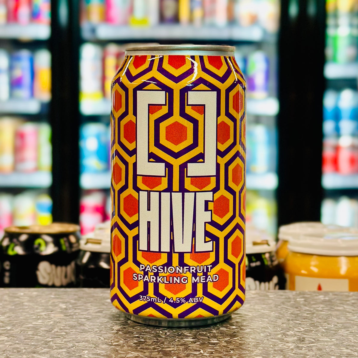 MIX 6 OR MORE GET 20% OFF' WORKING TITLE HIVE PASSIONFRUIT SPARKLING MEAD 4.5% ABV